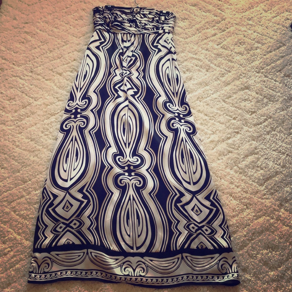 White House Black Market Maxi